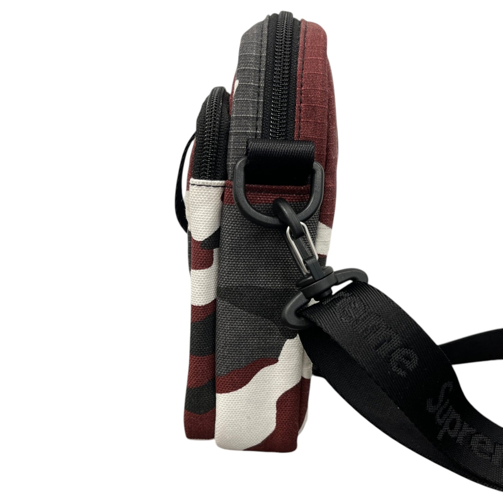 Men's Condura Camo SS26 Messenger Bag Red - Photo 6