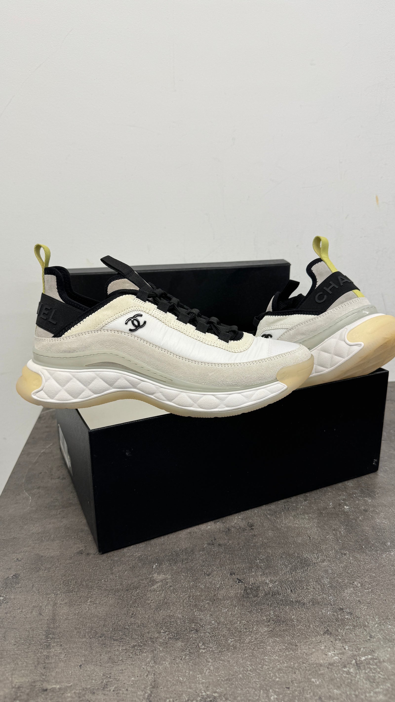 Chanel Women's CC Runner Low Trainers White Size 5.5 - Photo 12
