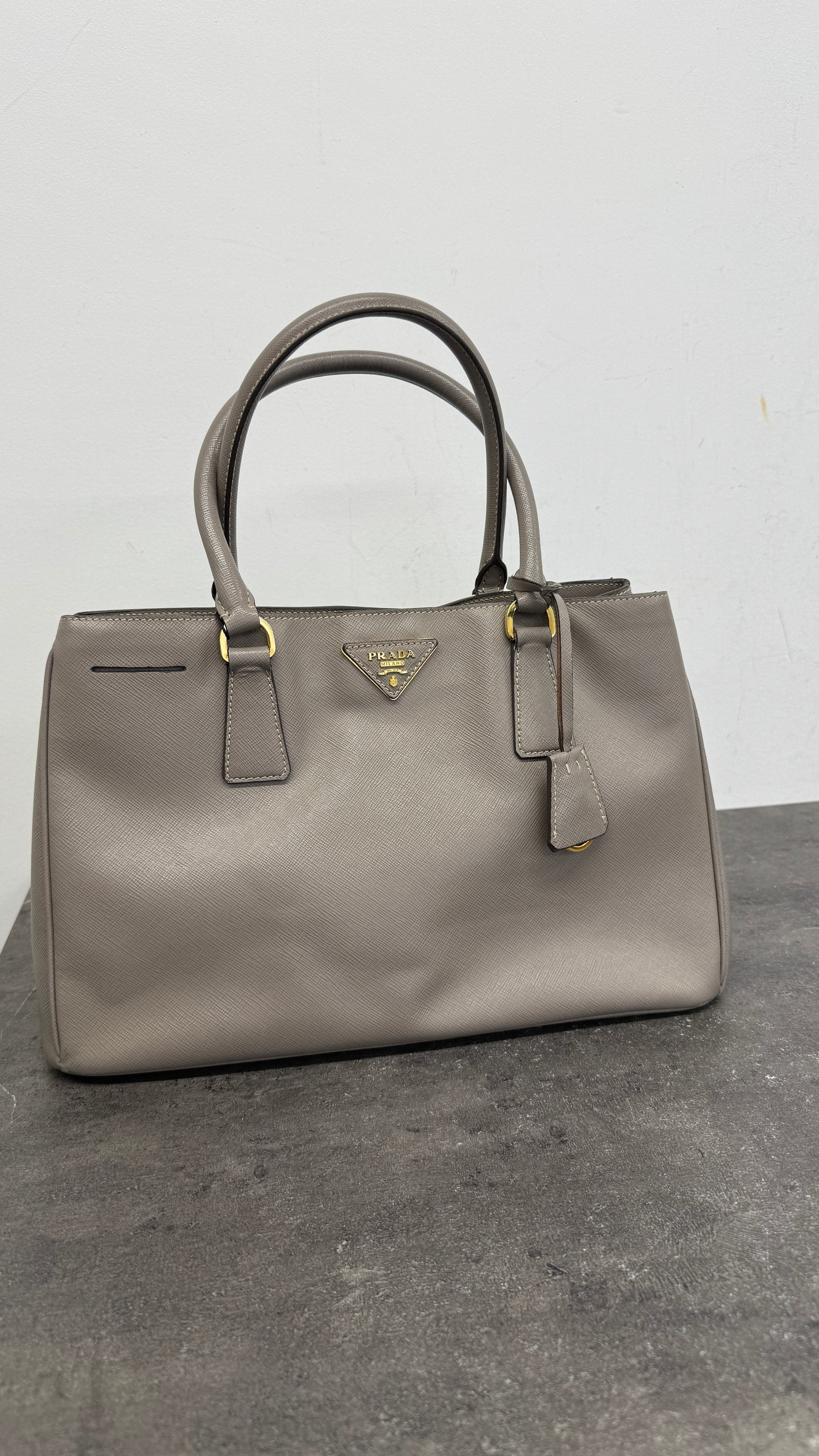Prada Women's Galleria Bag Grey - Photo 10