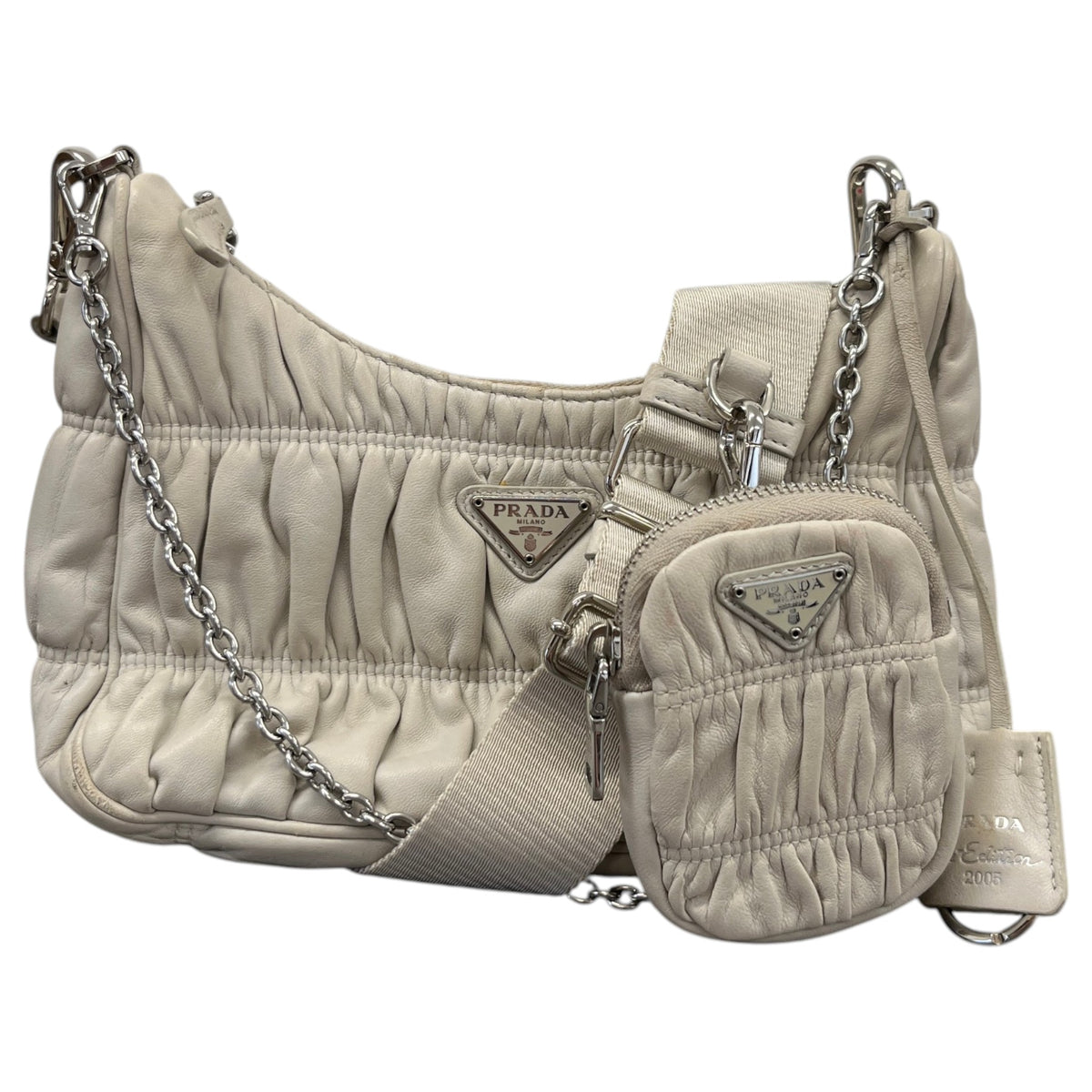 Women's Re-edition 2005 Nappa Gaufré Crossbody Bag Beige - Photo 1