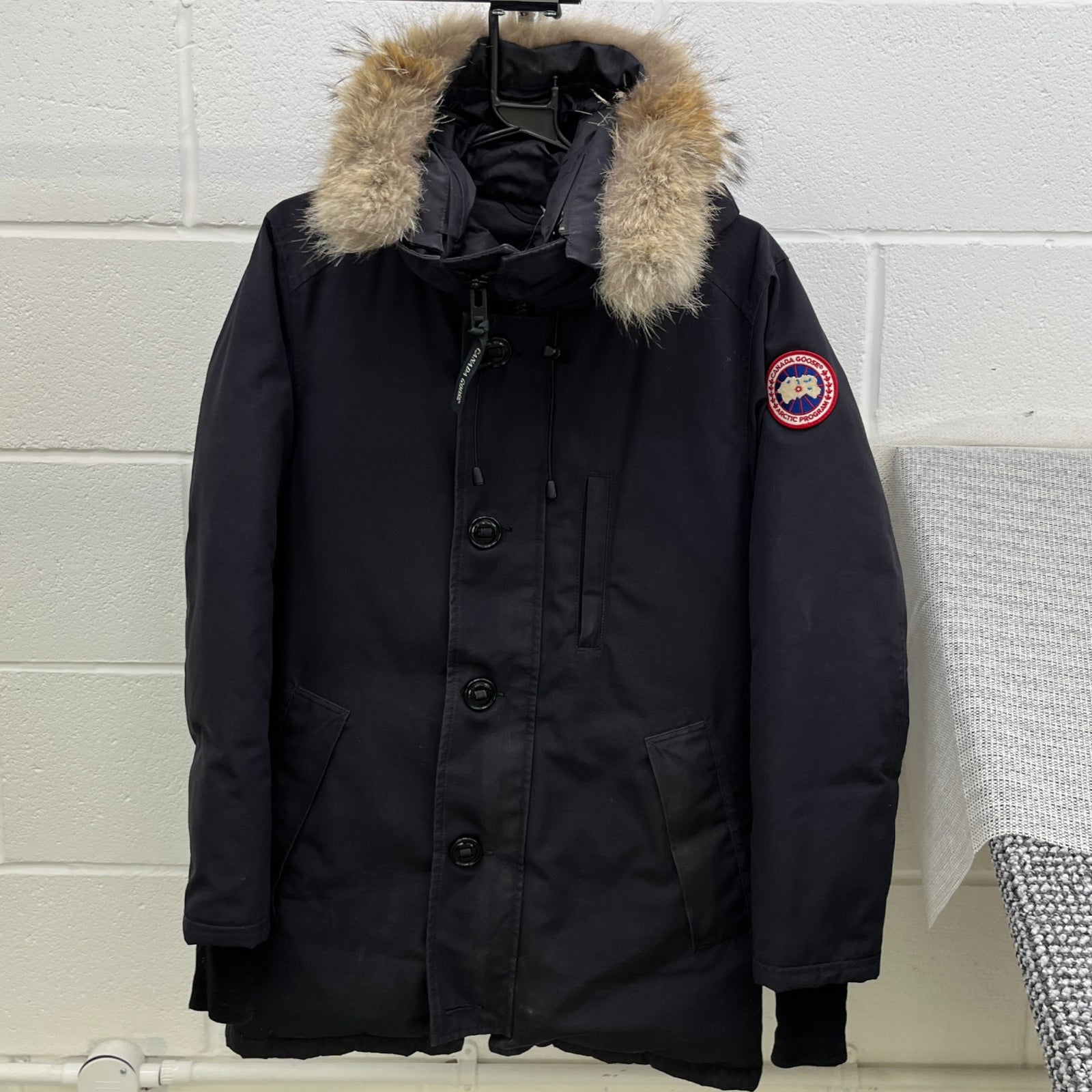 Men's Chateau Parka Down Jacket Navy Size XS - Photo 7