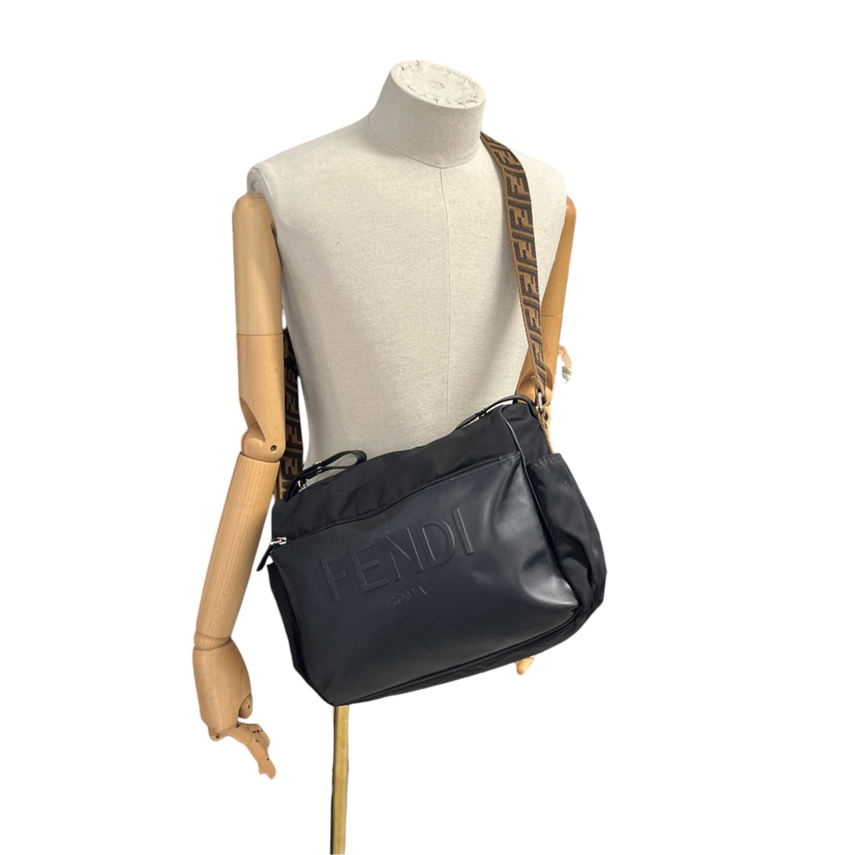 Women's FF Embossed Logo Baby Changing Travel Bag Black - Photo 2