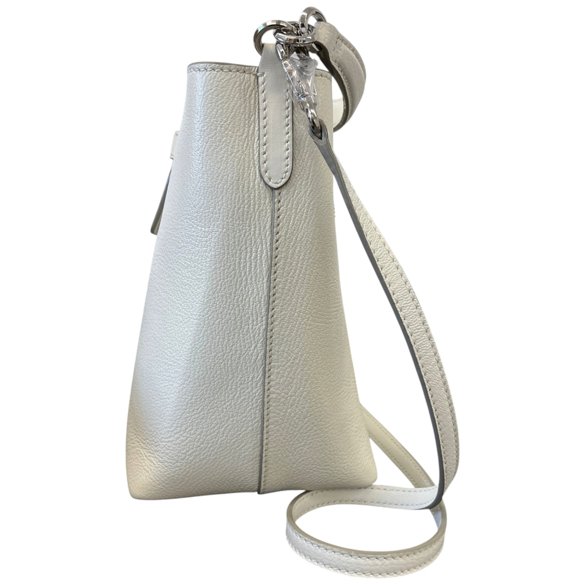 Women's Madeline Bucket Handbag White - Photo 6