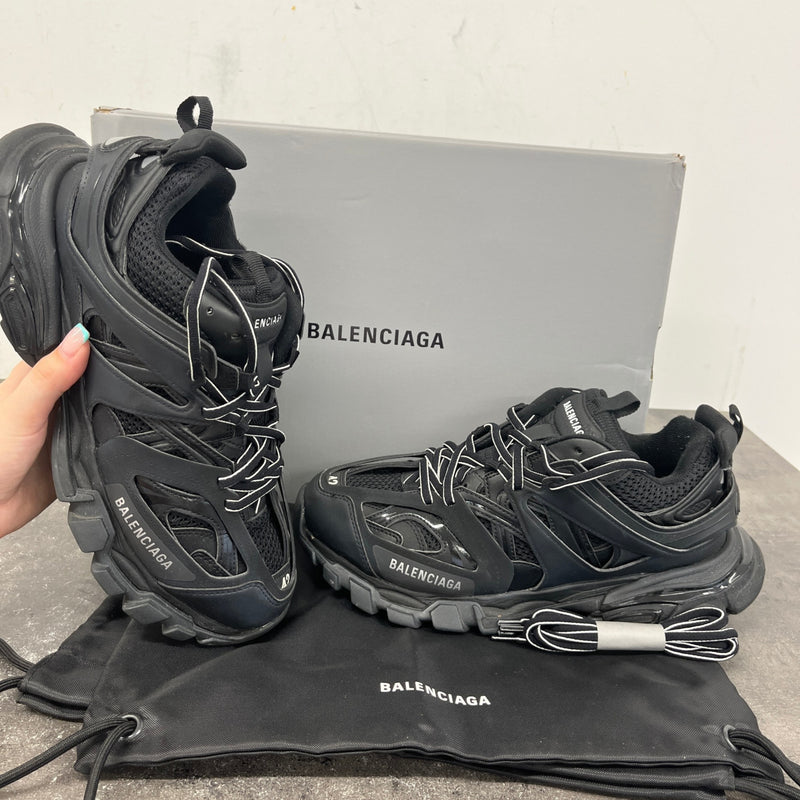 Men's Tracks Low Trainers Black Size EU 42 / UK 8