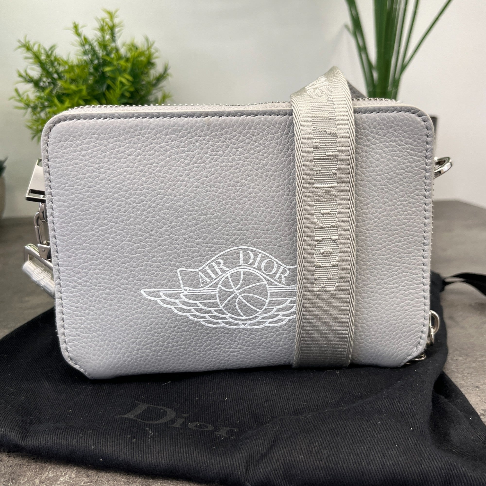 Men's X Air Jordan Wings Messenger Bag Grey – Label Source