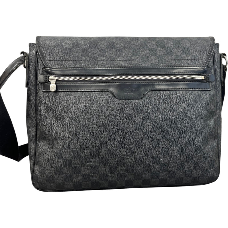 Men's Damier Graphite Daniel Mm Messenger Bag Black