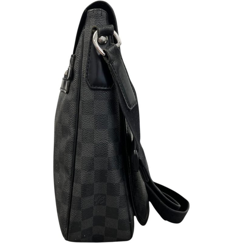 Men's Damier Graphite Daniel Mm Messenger Bag Black