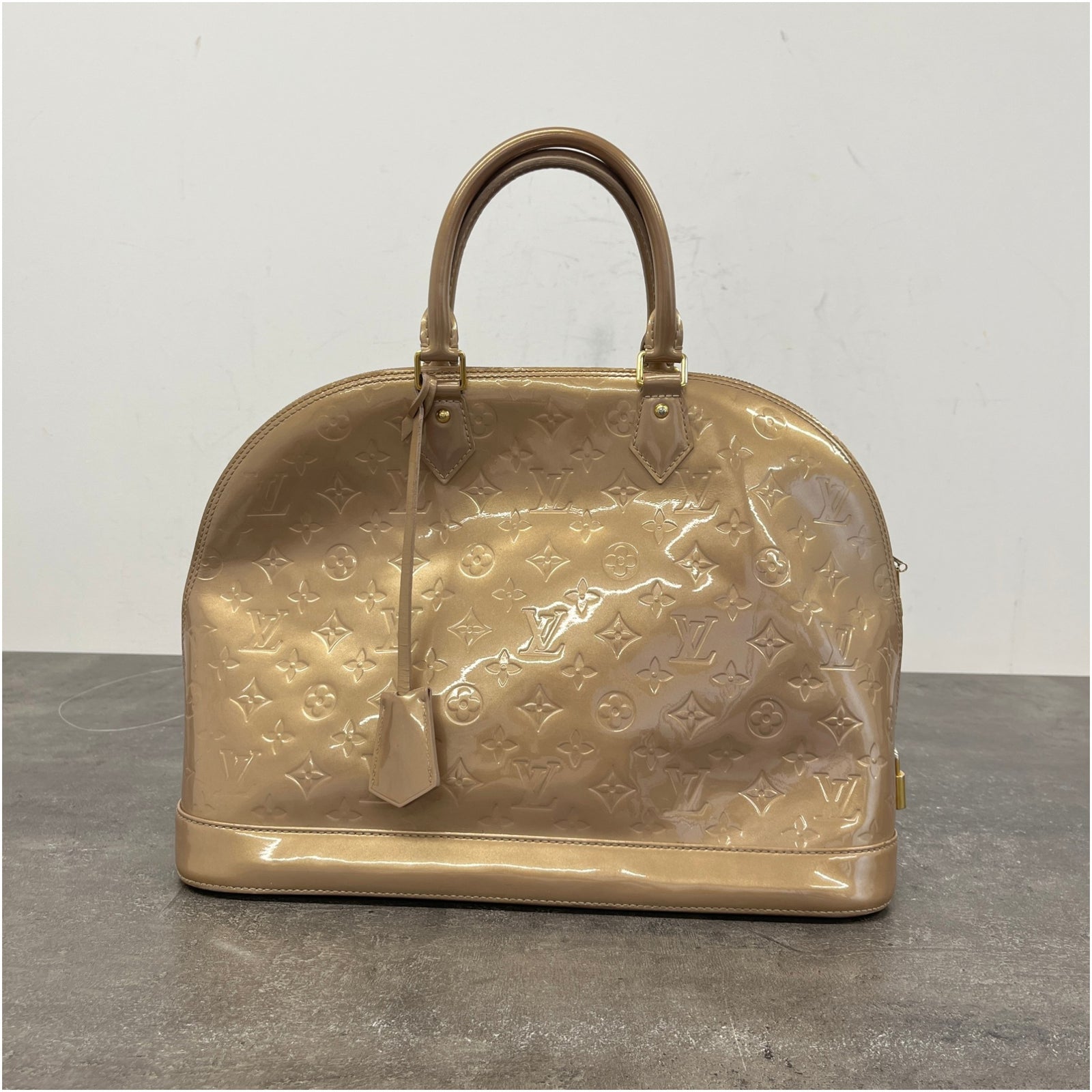 Women's Vernis Leather Alma Gm Bag Gold - Photo 12
