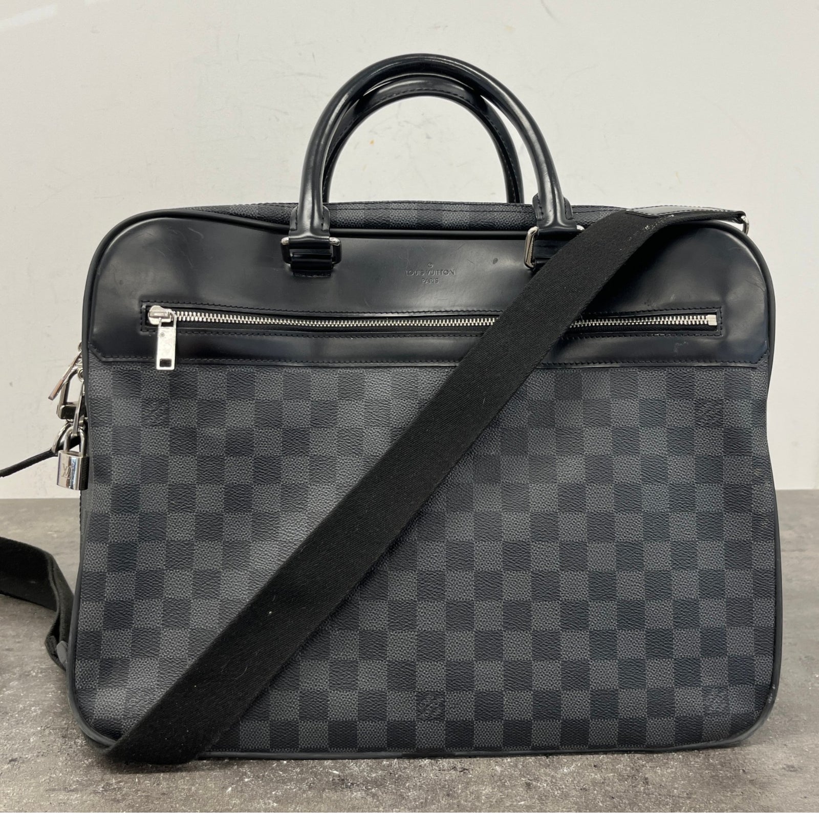 Men's Damier Graphite Overnight 48Hr Bag Black - Photo 13