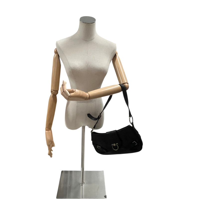 Women's Ring Lock Handbag Black