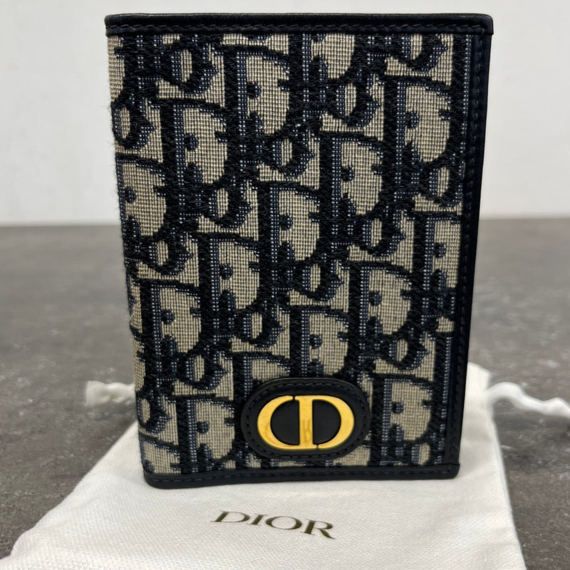 Women's Oblique 30 Montaigne Passport Holder Navy