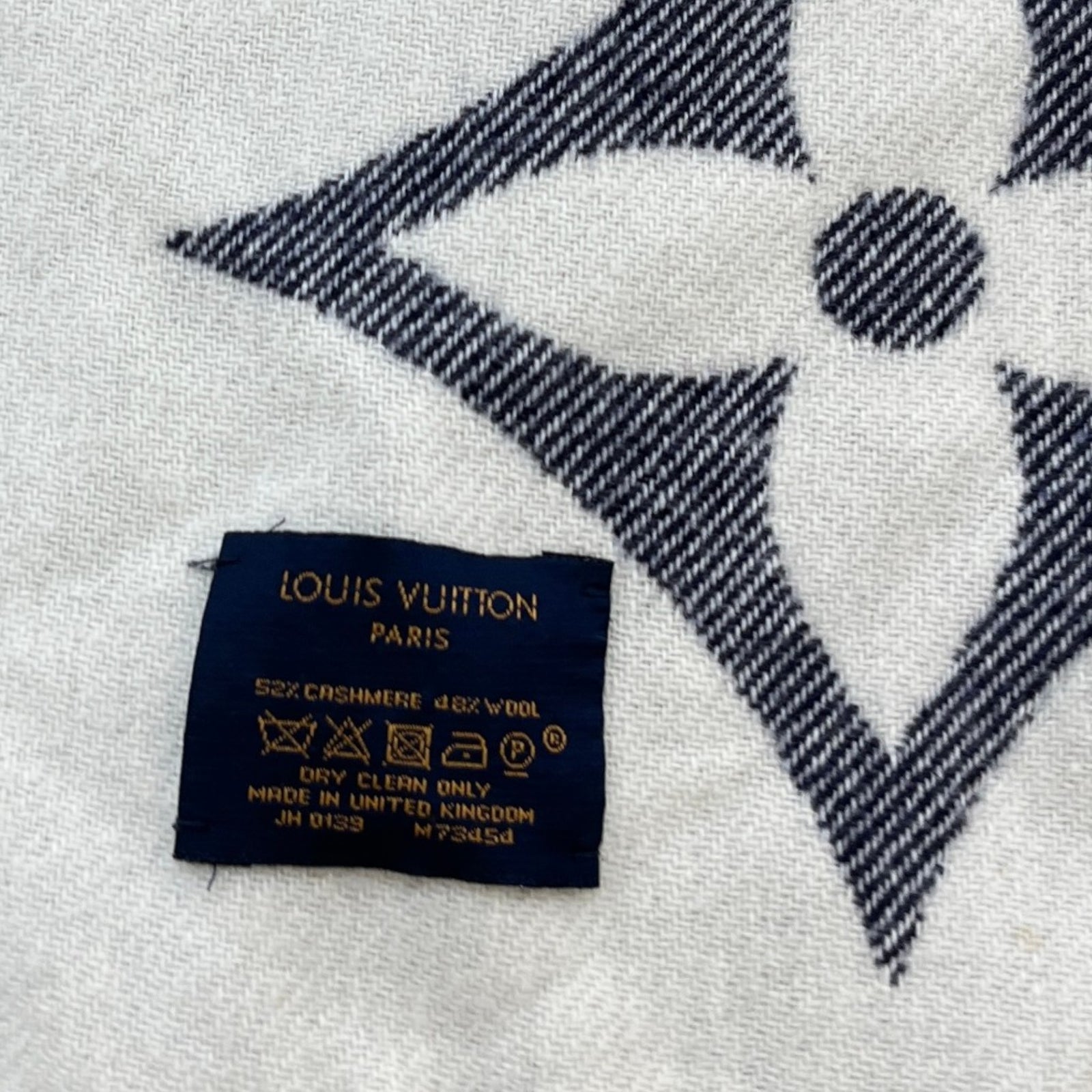 Women's All About Monogram Scarf Navy - Photo 7