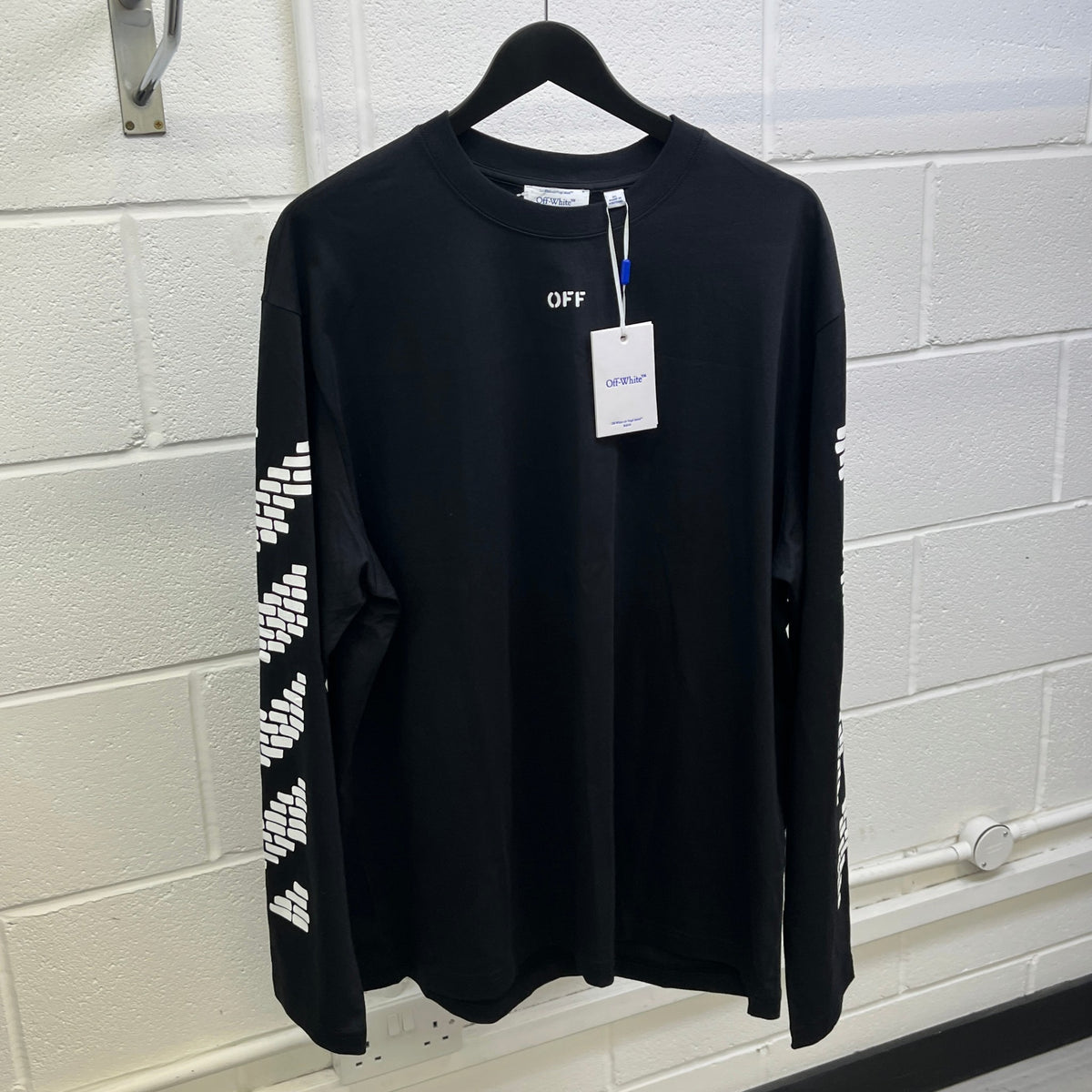Men's Bricks Arrow Long Sleeve T-Shirt Black Size XL - Photo 7