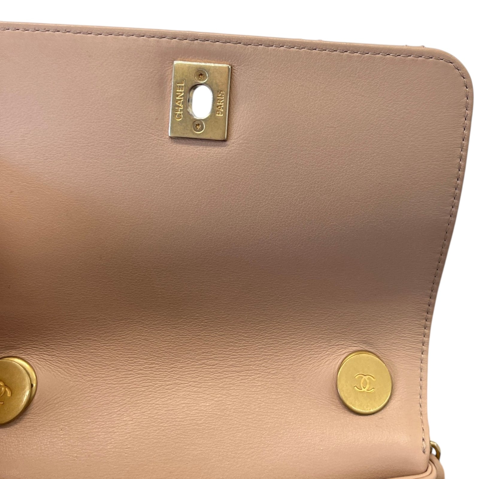 Women's Cc Pearl Chain Crossbody Flap Bag Pink - Photo 11
