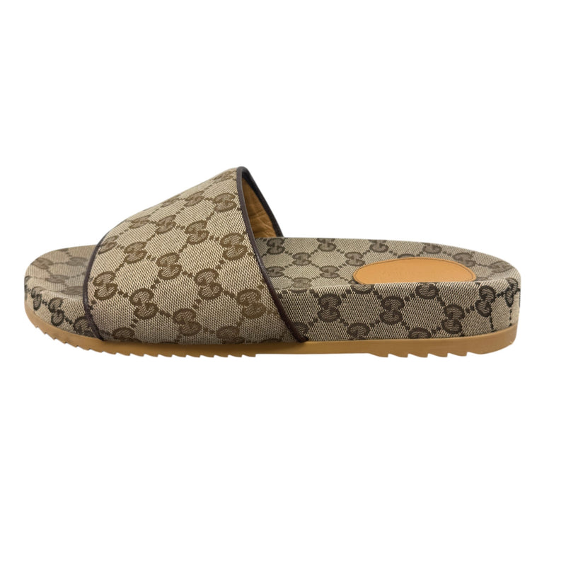 Men's GG Supreme Slides Beige Size UK 9 / EU 43