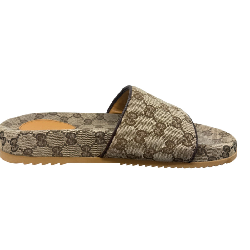 Men's GG Supreme Slides Beige Size UK 9 / EU 43