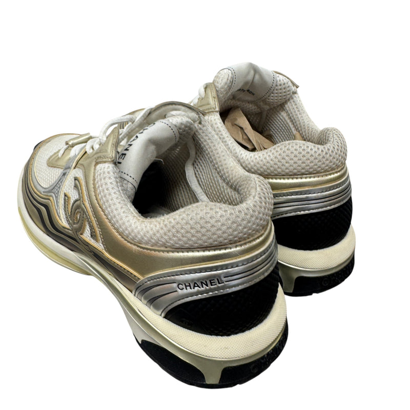 Men's CC Logo Low Trainers Gold Size UK 6.5 / EU 40.5