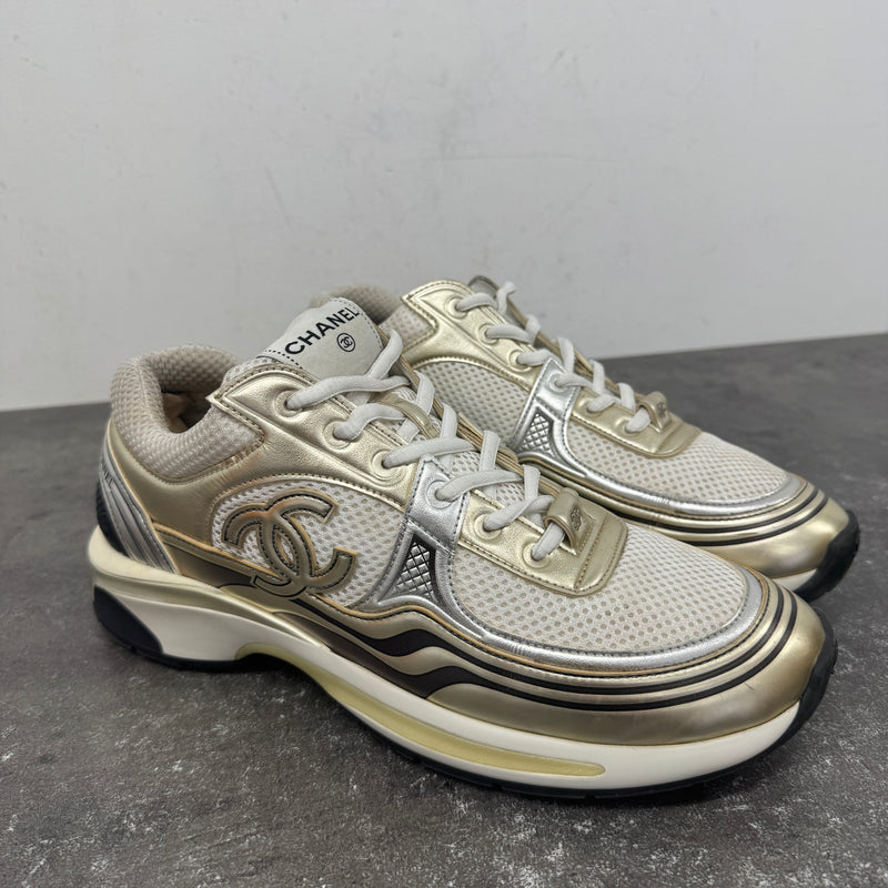 Men's CC Logo Low Trainers Gold Size UK 6.5 / EU 40.5
