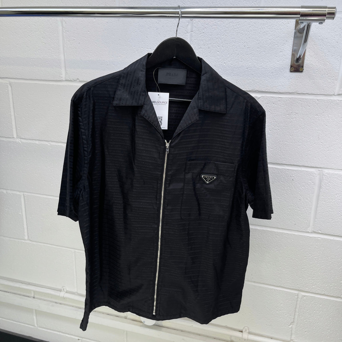 Men's Re Nylon Plaque Logo Shirt Black Size L - Photo 8