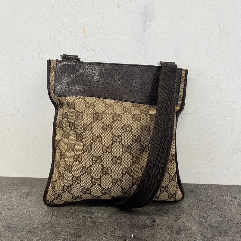 Men's GG Supreme Messenger Bag Beige