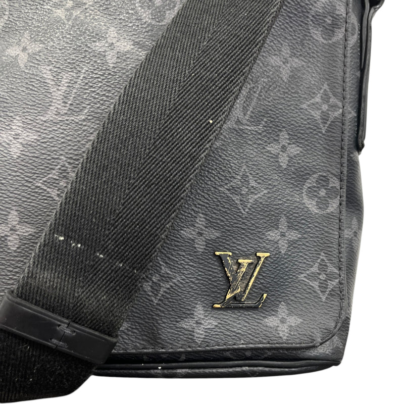 Men's Monogram District Pm Messenger Bag Black