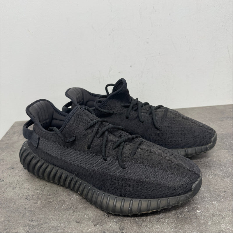 Men's Boost Onyx Low Trainers Black Size UK 10 / EU 44