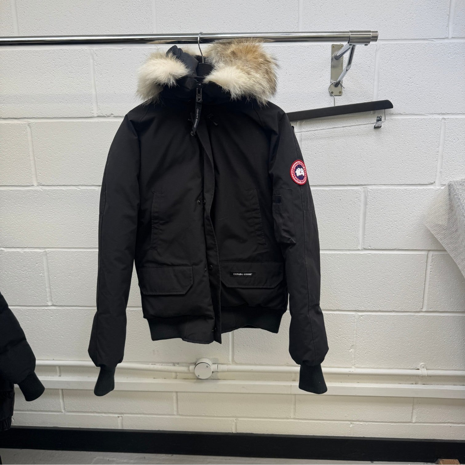Men's Chilliwack Bomber Down Jacket Black Size M - Photo 10