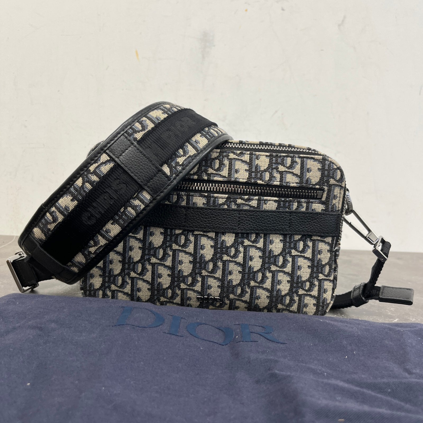Men's Oblique Safari Bag Beige - Photo 12