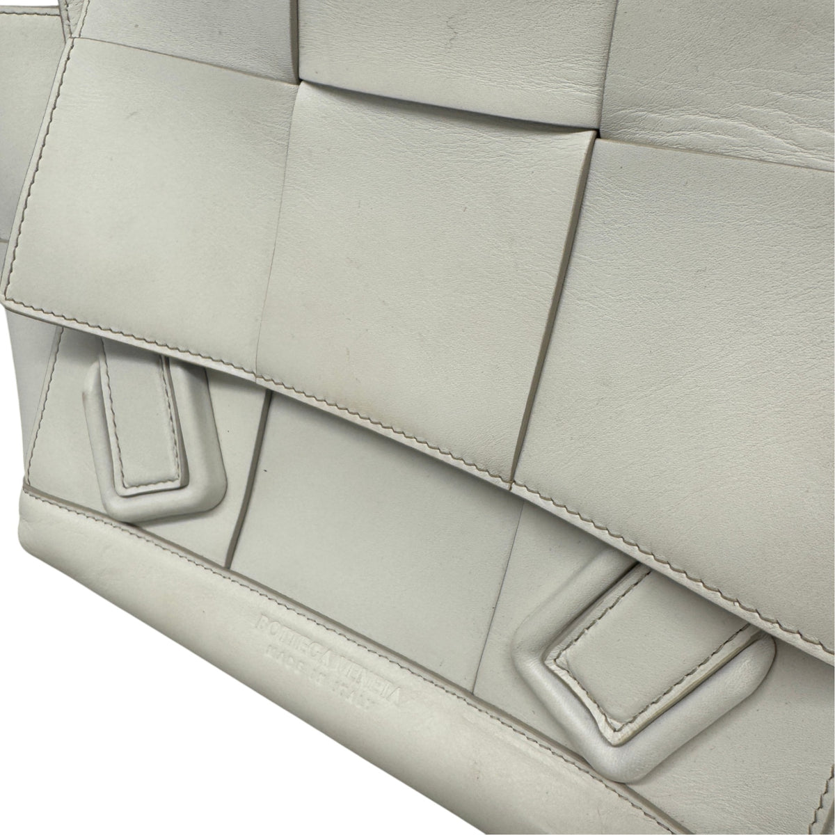 Women's Arco Small Handbag Cream - Photo 6