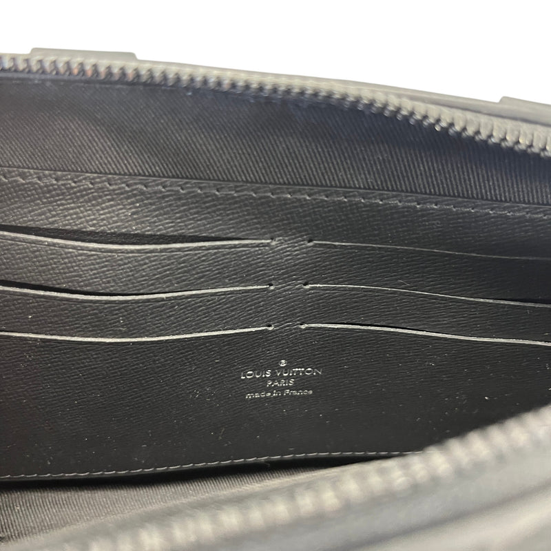 Men's Monogram Eclipse Soft Trunk Messenger Bag Black
