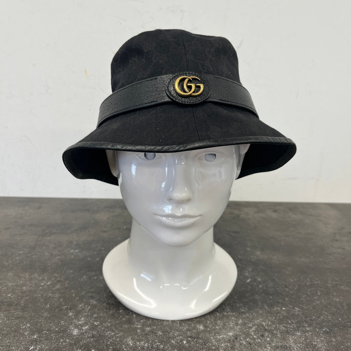 Men's GG Supreme Bucket Hat Black Size S - Photo 10