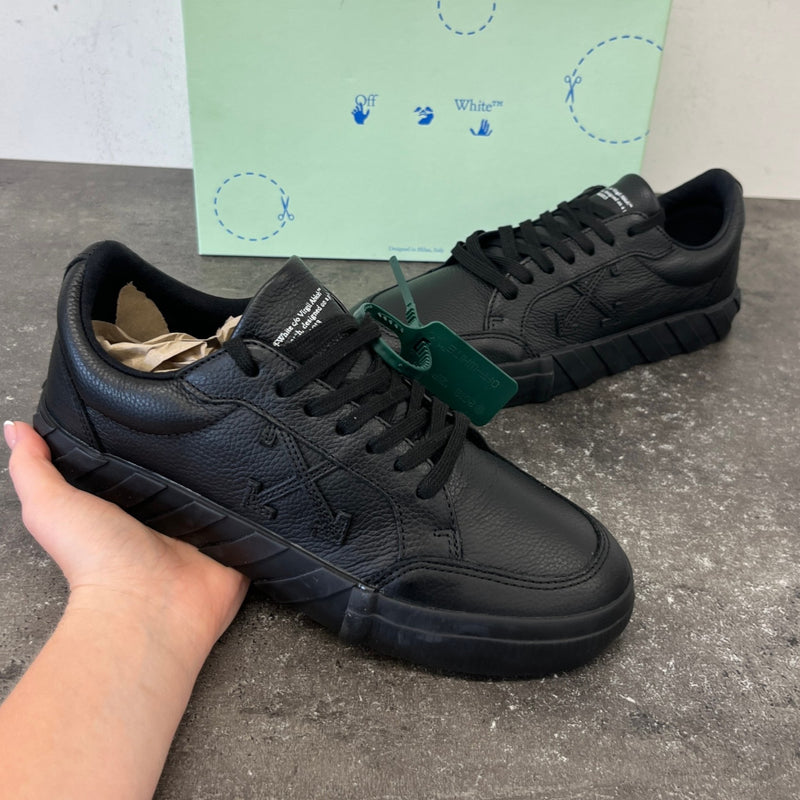 Men's Vulcanized Low Trainers Black Size EU 40 / UK 6