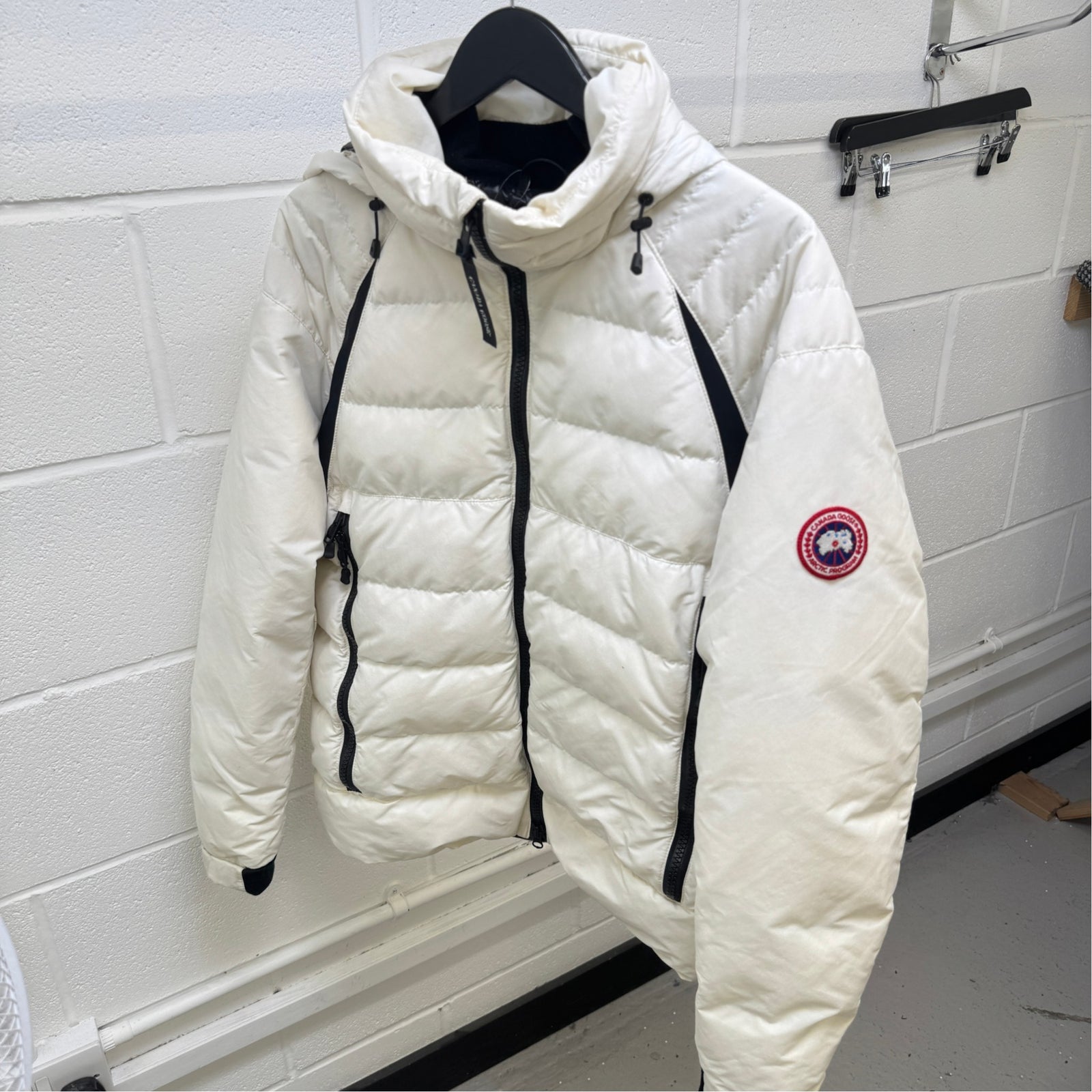 Men's Hybridge Base Down Jacket White Size L - Photo 11
