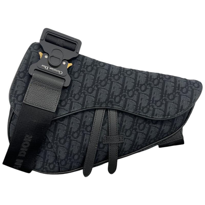 Men's Oblique Saddle Messenger Bag Black