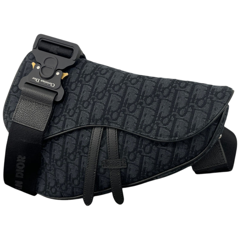 Men's Oblique Saddle Messenger Bag Black