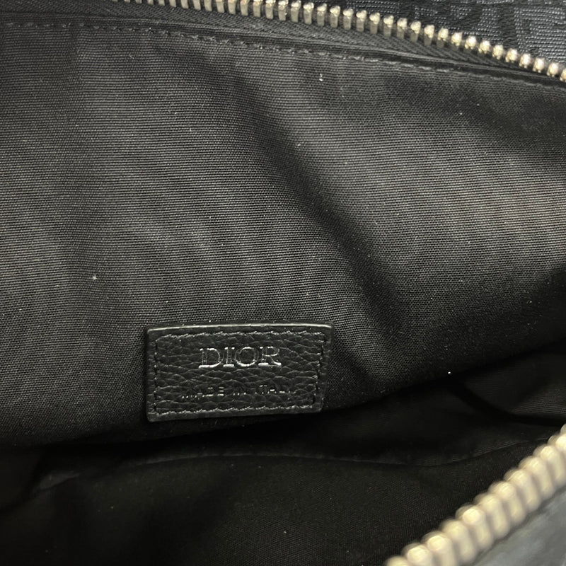 Men's Oblique Saddle Messenger Bag Black