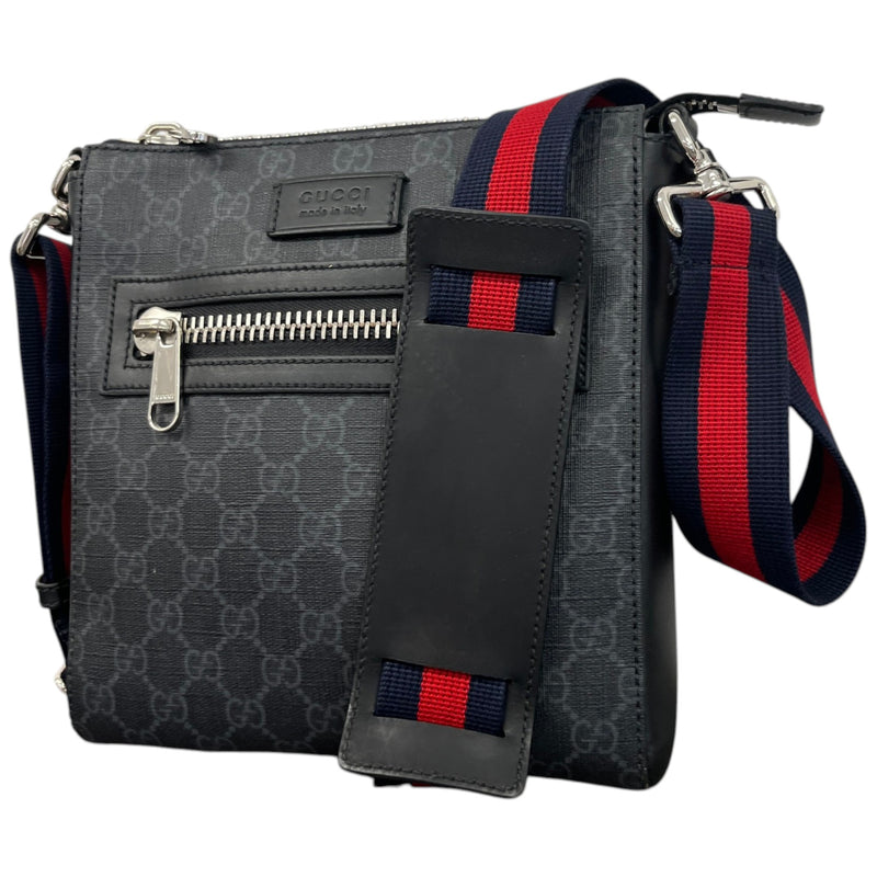 Men's Gg Supreme Messenger Bag Black
