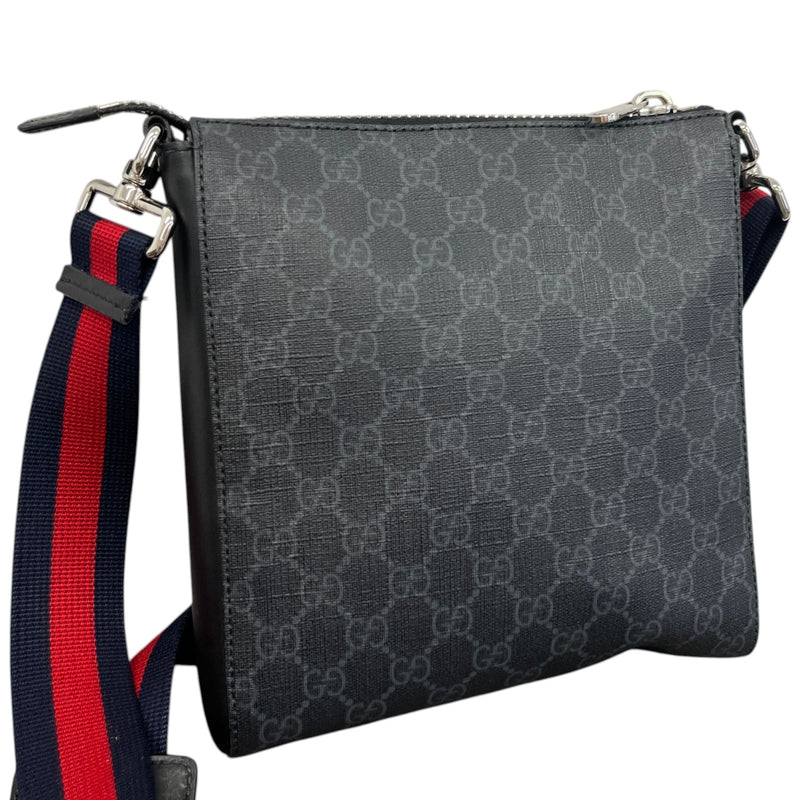 Men's Gg Supreme Messenger Bag Black