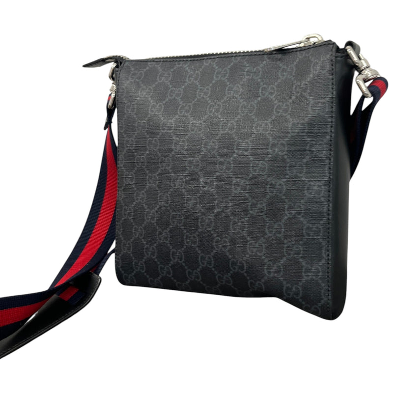 Men's Gg Supreme Messenger Bag Black