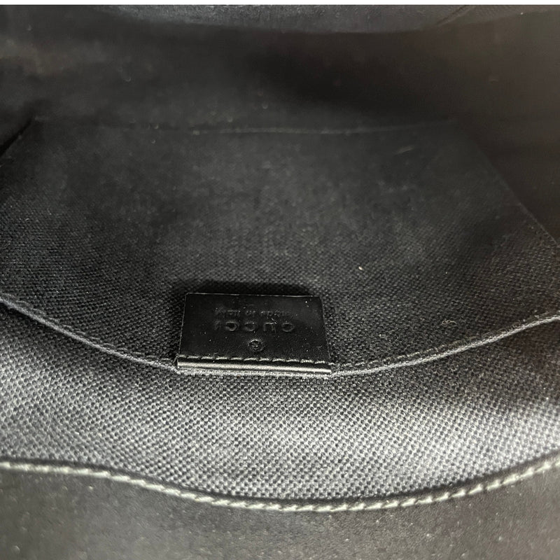 Men's Gg Supreme Messenger Bag Black