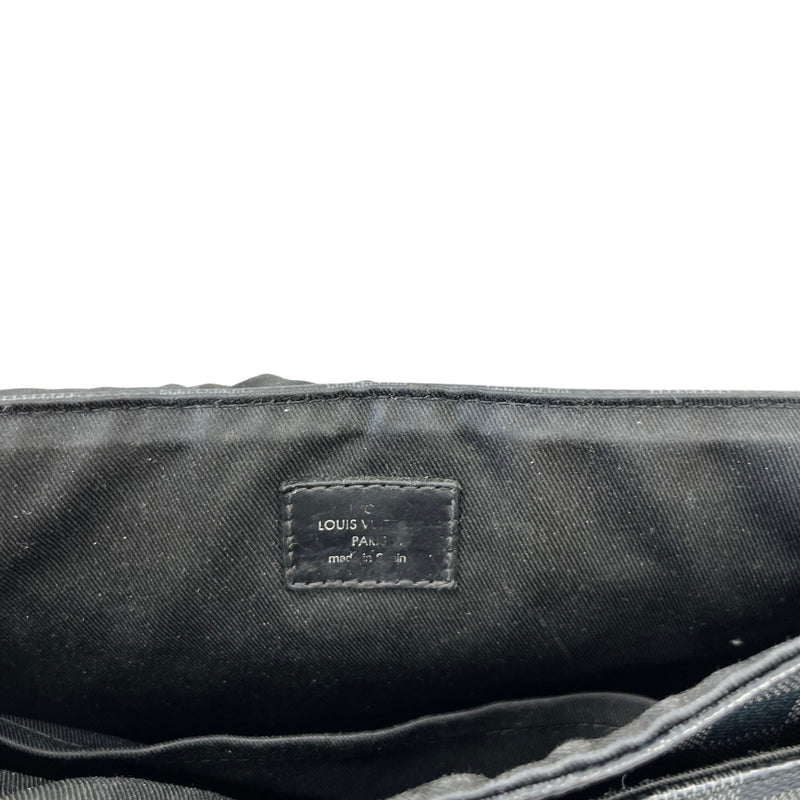Men's Damier Graphite District Pm Messenger Bag Black