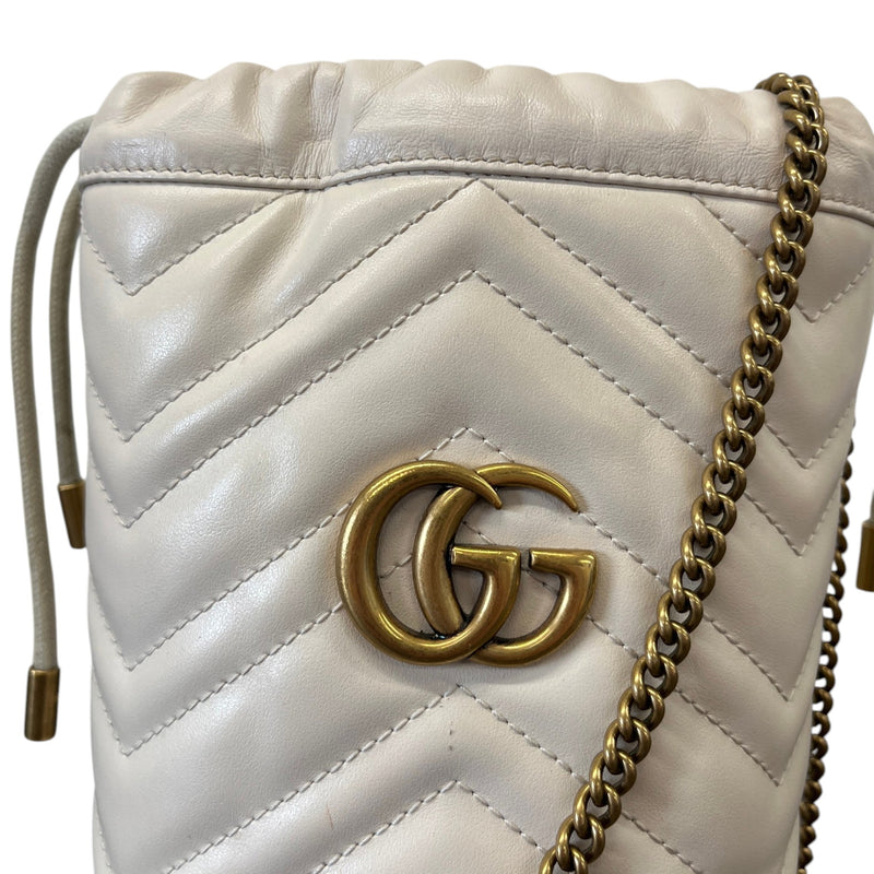 Women's GG Marmont Matelassé Bucket Handbag White