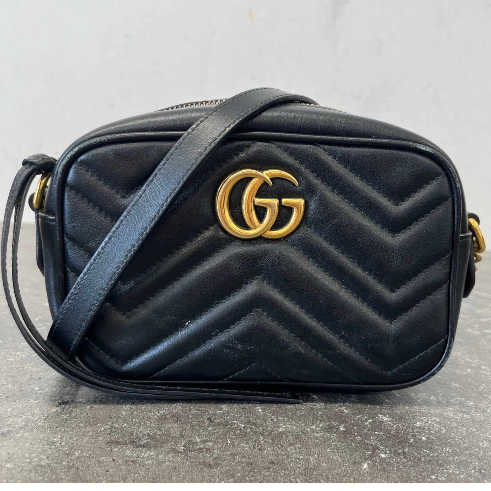 Women's GG Marmont Camera Bag Black - Photo 13