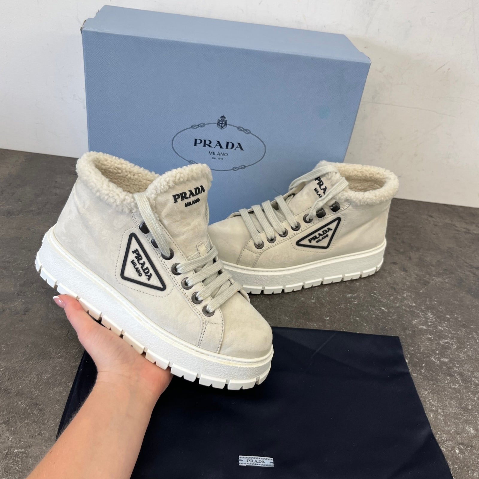 Women's Shearling Detail High Trainers Beige Size EU 37 / UK 4 - Photo 12