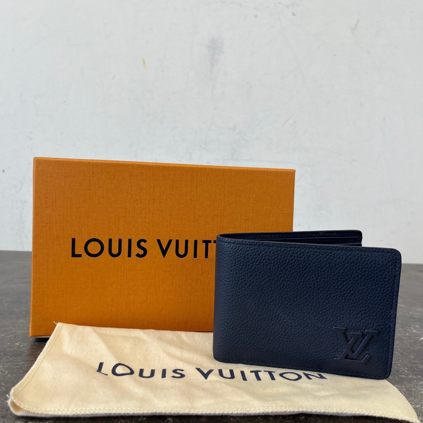 Men's Multiple Wallet Navy - Photo 9