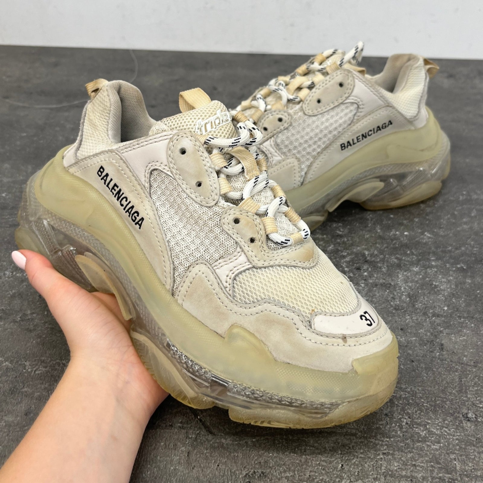 Women's Triple S Low Trainers Beige Size EU 37 / UK 4 - Photo 12