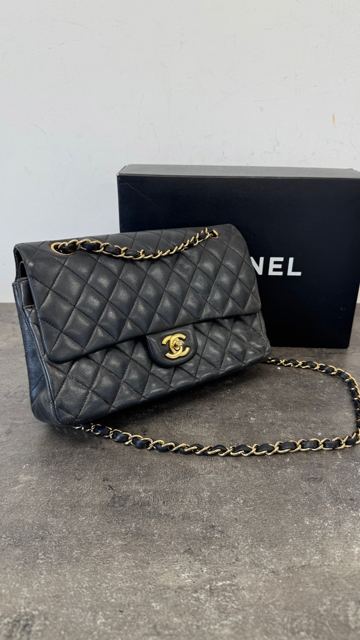 Women's Classic Double Flap Bag Medium Handbag Black - Photo 26