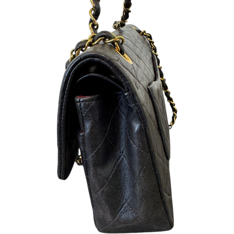 Women's Classic Flap Medium Handbag Black