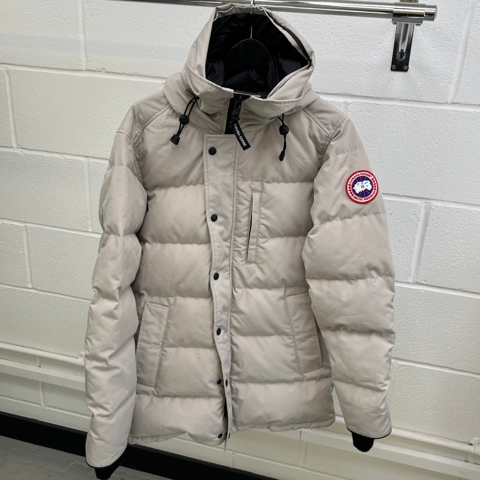 Men's Carson Fur Limestone Down Jacket Beige Size M - Photo 8