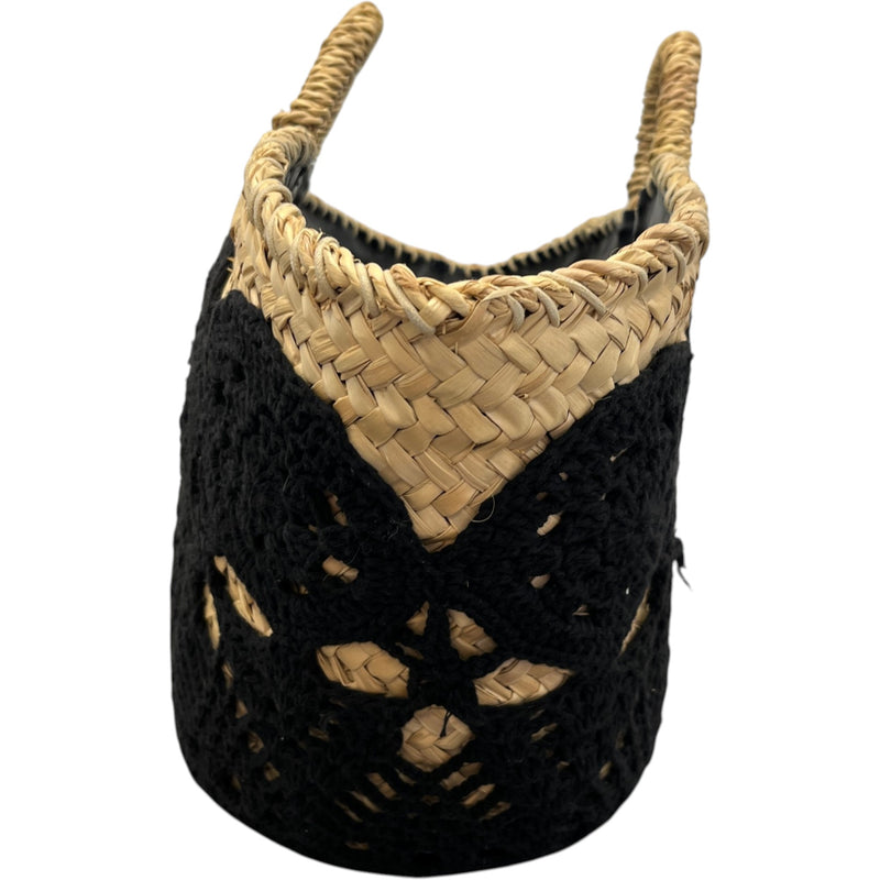 Women's Plaque Logo Crochet Basket Bag Black
